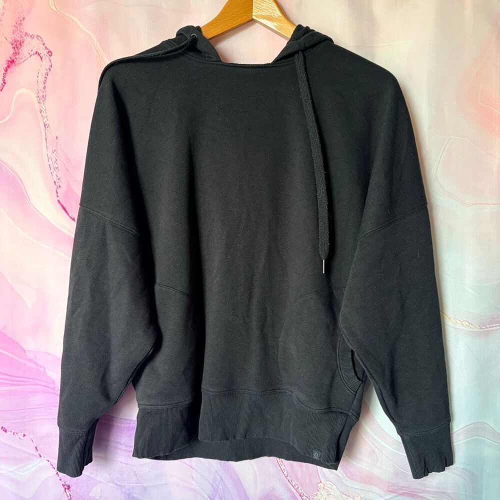 Tasc S Black Hooded Sweatshirt Luxury Sporty Athletic Casual Mountain Hoodie